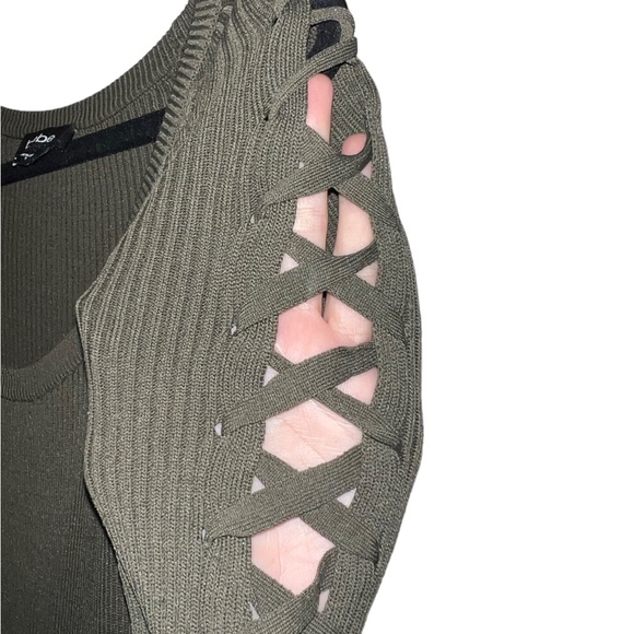 BEBE Green Midi Stretchy Bodycon Lace Up Long Sleeve Dress - Picture 3 of 4